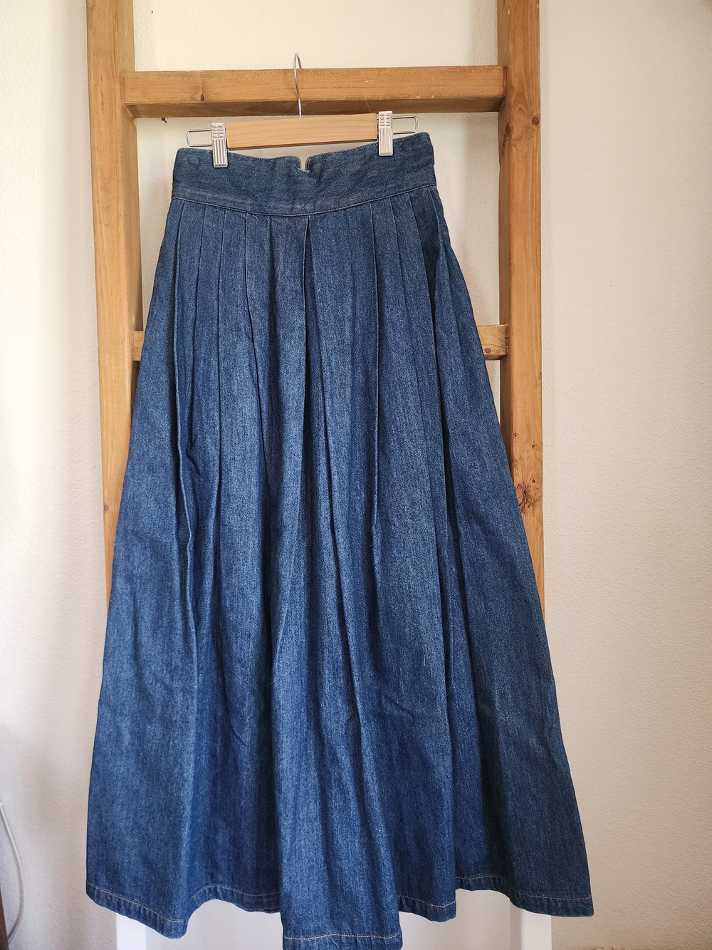 Vintage Perry Ellis Denim Maxi Skirt Size 4 Pleated 100% Cotton Hong Kong Made - Picture 3 of 5
